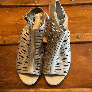 Karl Lagerfeld Paris heels 7M